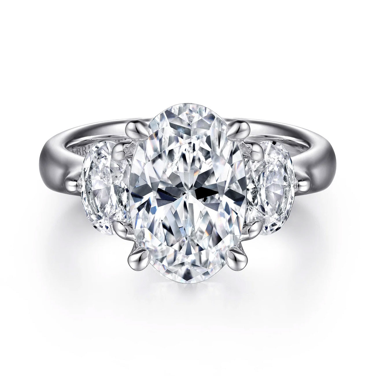 Laynie Oval 3-Stone Diamond Engagement Ring Setting in 18k Gold