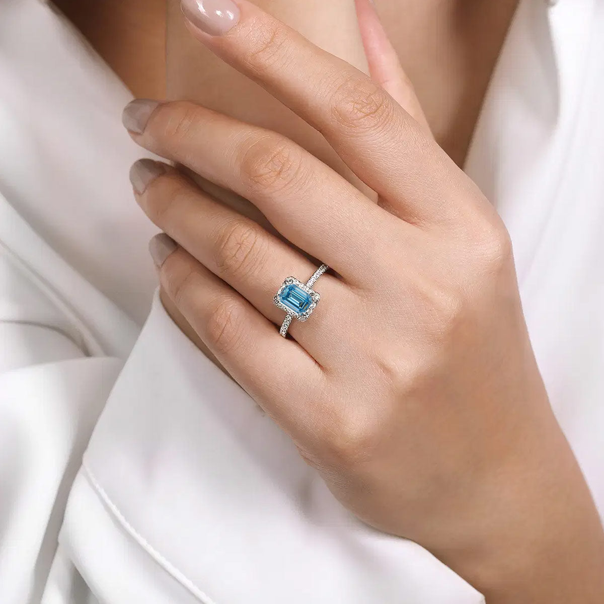 Idina Halo Emerald-Cut Diamond Halo Engagement Ring Setting