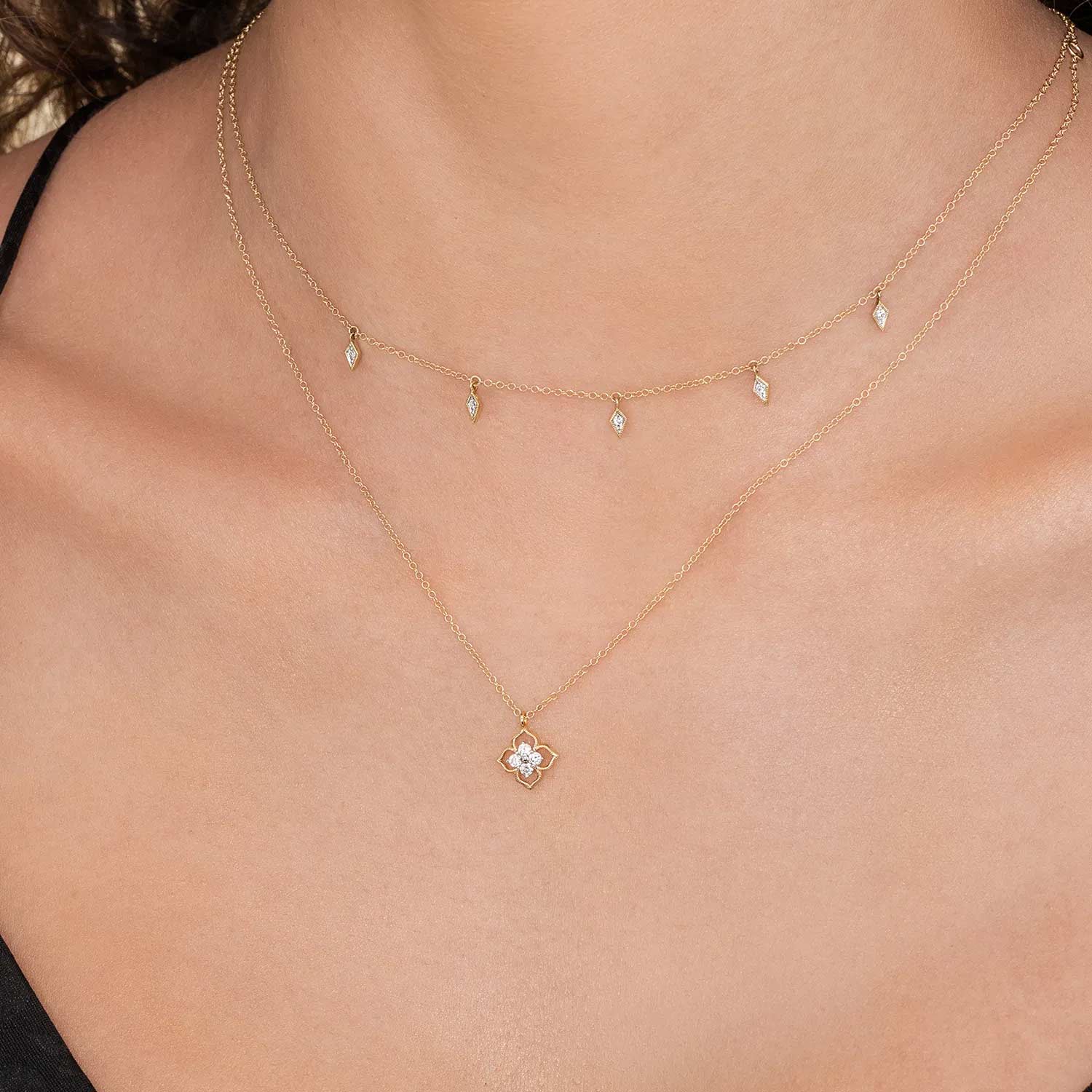 Round Diamond Clover Shaped Beaded Pendant Necklace in Yellow Gold, 0.04 cttw