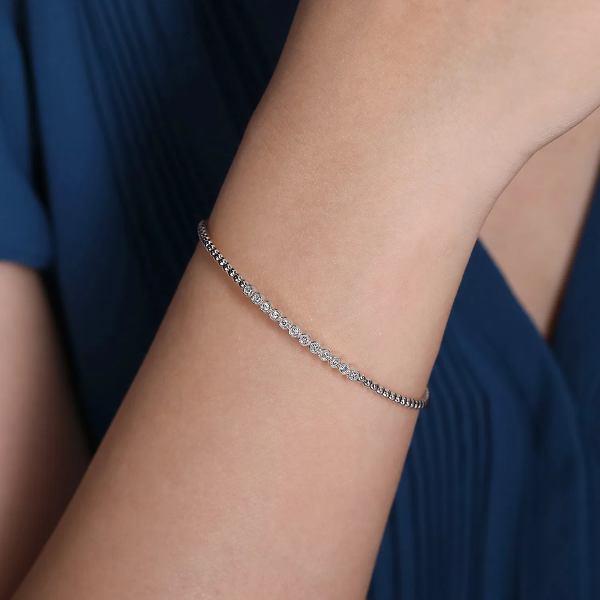 Bujukan Beaded White Gold Bezel-Set Diamond Bracelet