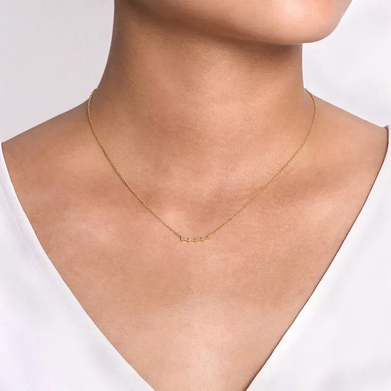Curved Diamond Bar Necklace in 14k Yellow Gold