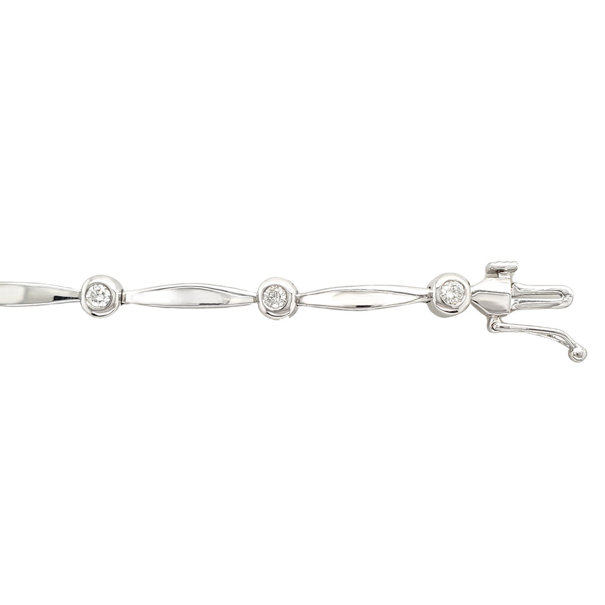Stunning diamond bezel link bracelet