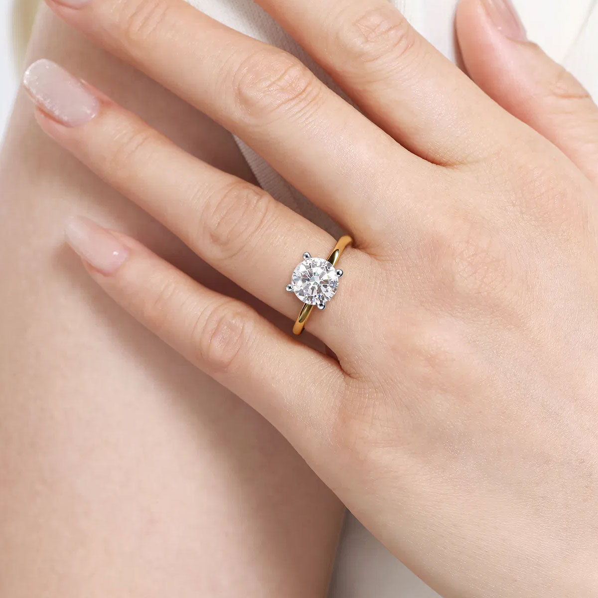 Evelina Round Solitaire 4-Prong Engagement Ring Setting